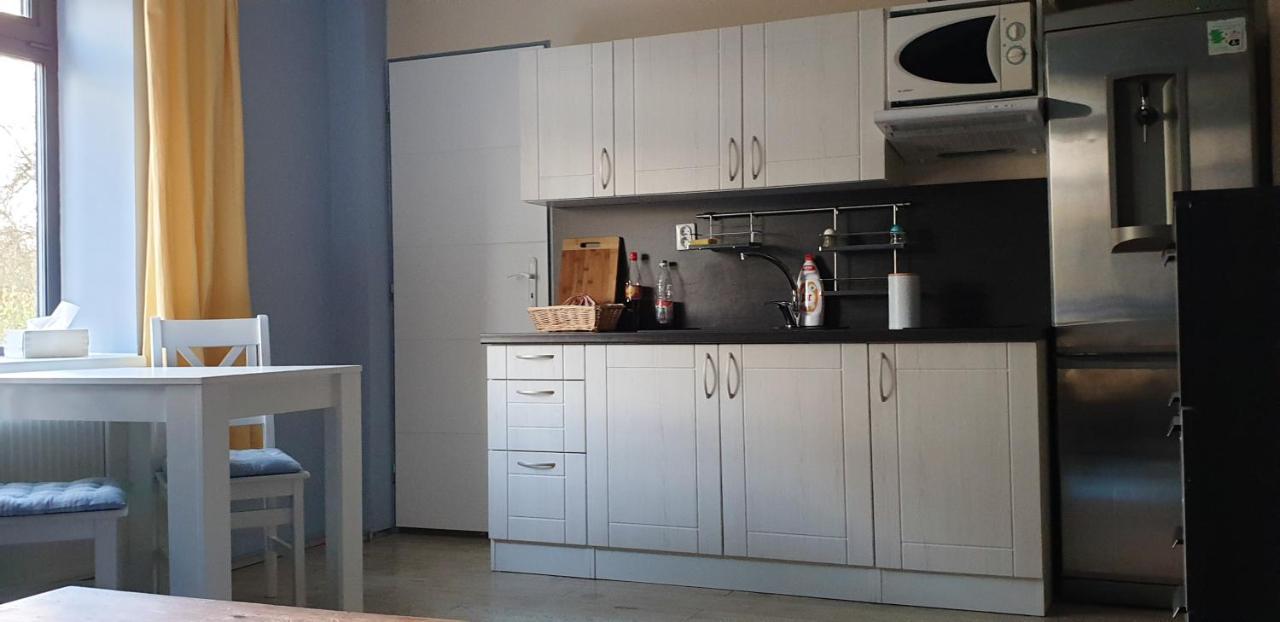 2 Bedrooms House With Enclosed Garden And Wifi At Slezska Ostrava Exterior photo